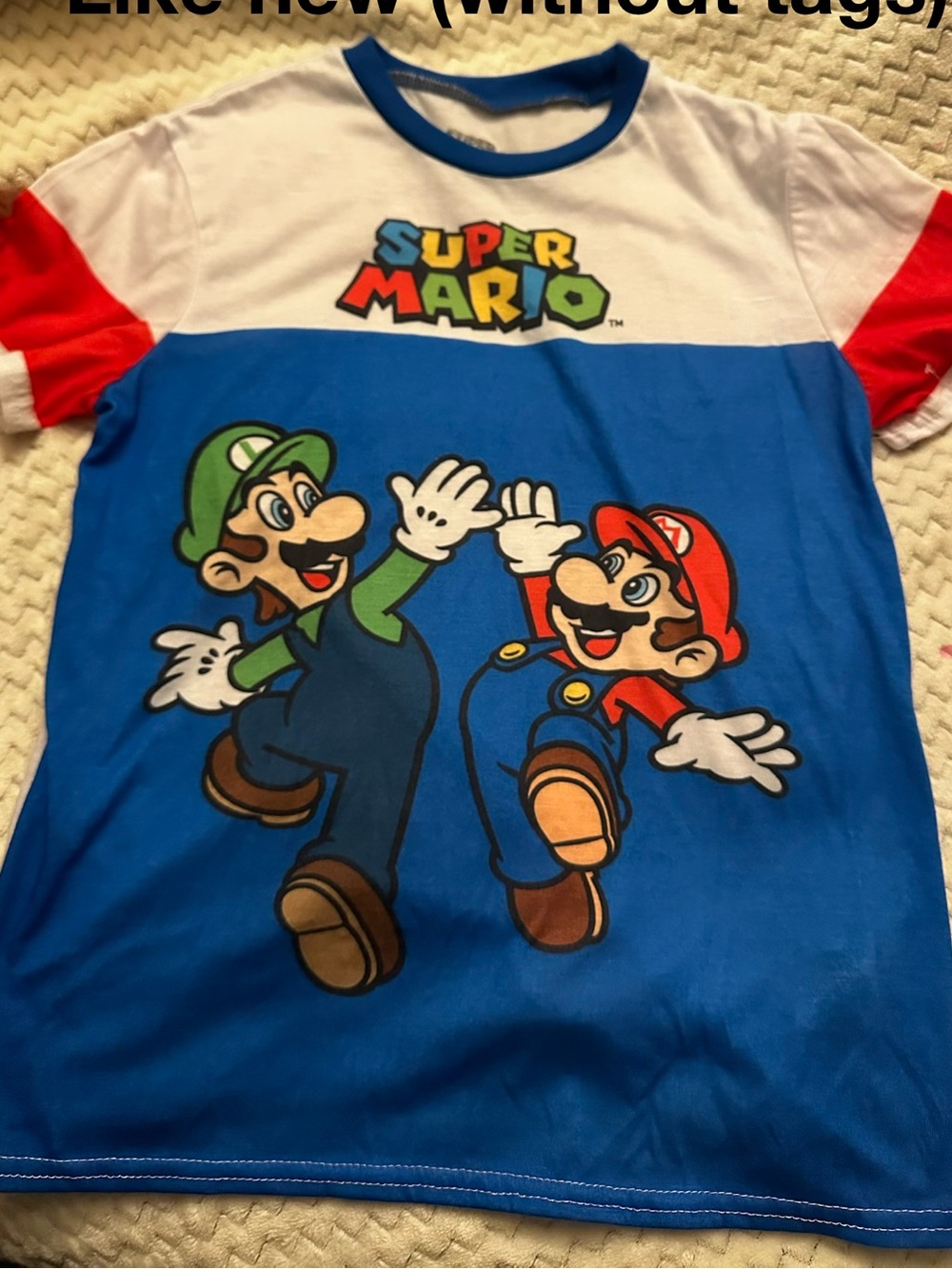 Nintendo Blue, White & Red Super Mario Graphic Tee
